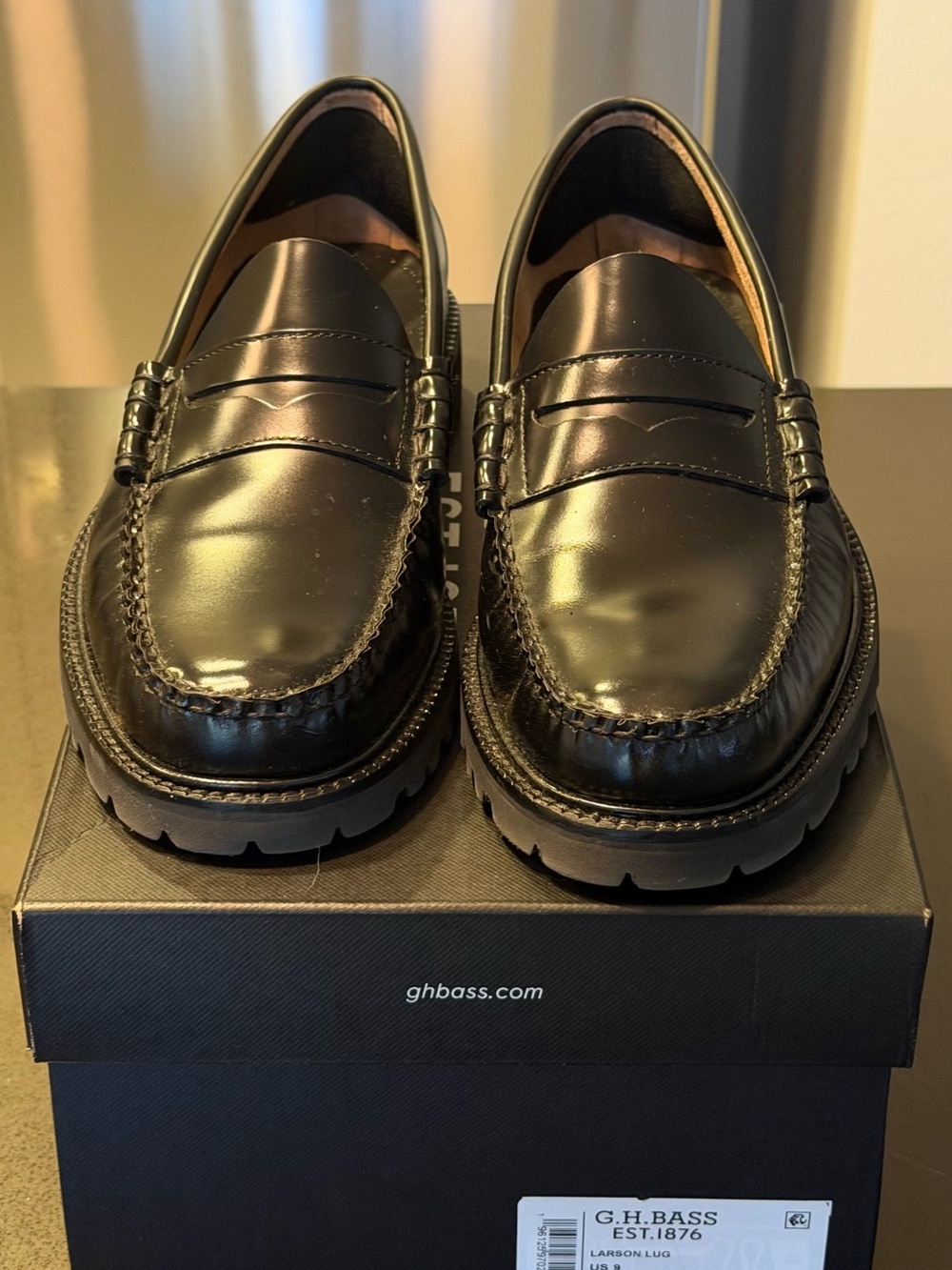 G.H. Bass & Co. Black Leather Larson Lug. Size 9